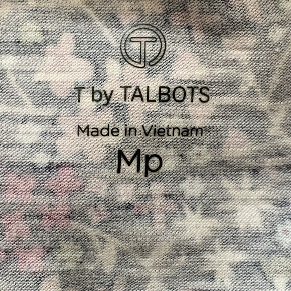 T By Talbots Floral Knit Top Women MP Boat Neckline Keyhole Back - Picture 9 of 10